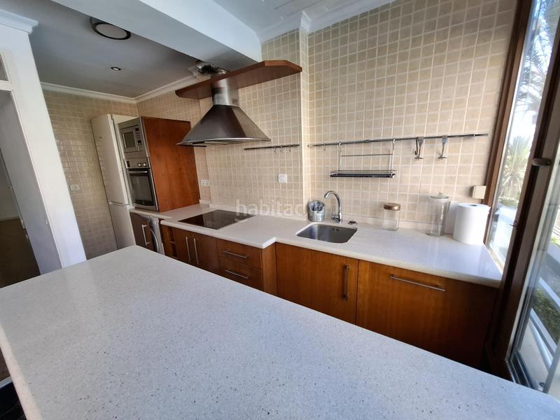 Foto fcae80c6-3f69-434e-a69b-84e168ebe816. Appartamento con piscina in El Bajondillo Torremolinos