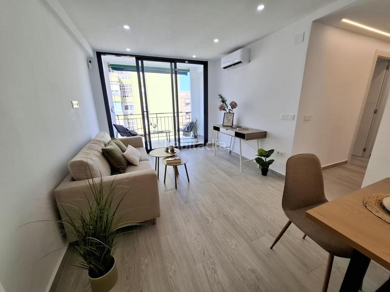 Foto eaeaebc2-4539-48b6-ac48-763e856ee2ae. Piso a estrenar! piso en esquina, 3 dormitorios y 2 baños en Torremolinos
