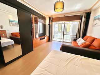 Studio  Avenida de los manantiales. Se vende agradable estudio amueblado con amplia terraza iluminad