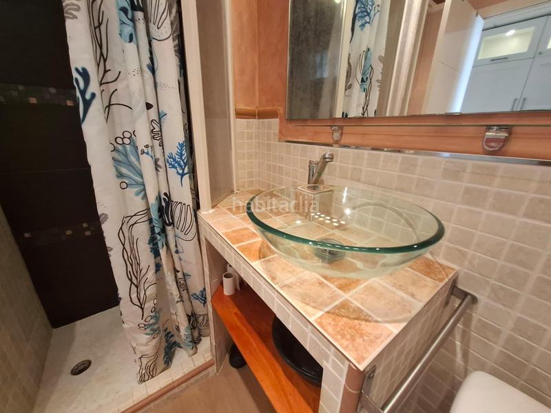 Foto 16c79c21-5343-4da2-95d6-f80bf1bfb5cb. Estudio se vende agradable estudio amueblado con amplia terraza iluminada en Torremolinos