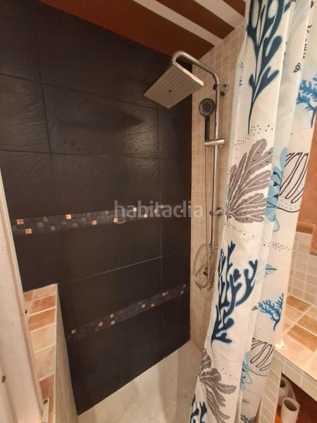 Foto 1a737fe1-a964-4676-98d5-4b9b0e7d6f8a. Estudio se vende agradable estudio amueblado con amplia terraza iluminada en Torremolinos