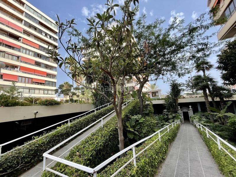 Foto e7dd26e8-d0ba-40b1-96e2-607b8f621f7d. Parking coche parking con trastero en el centro en Torremolinos