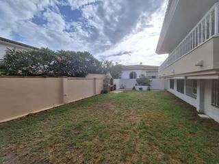 Haus  Avenida inmaculada concepcion. Precioso chalet pareado con jardín y vistas al mar  listo para e
