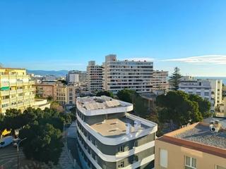 Etagenwohnung  Calle ramos puente. Piso reformado con terraza y vistas al mar  torremolinos centro