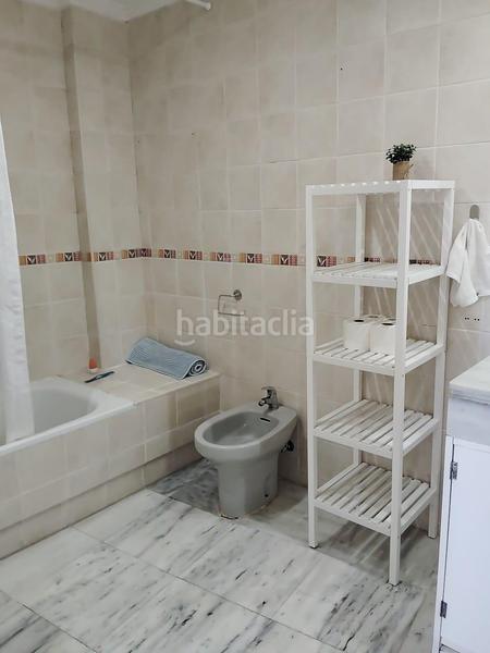 Foto 481e13ea-3d5c-4a14-8b5e-6ad873b7b01c. Location appartement avec parking piscine dans Zona Centro Comercial Torrequebrada Benalmádena