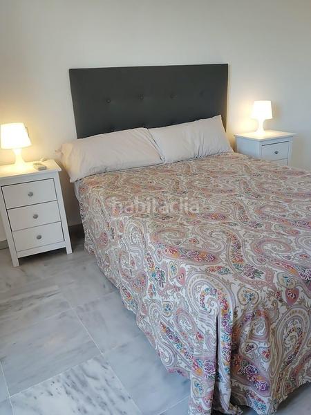 Foto cefeeccf-7ad1-4fcf-af86-2d58450ee76d. Location appartement avec parking piscine dans Zona Centro Comercial Torrequebrada Benalmádena