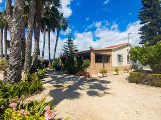 Casa en Las Bayas. Donde el campo abraza al mediterrneo. baya bajaelche