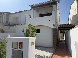 Doppelhaus  Passatge punta milà-34 17. Casa apareada en zona tranquila