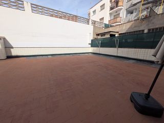 Pis  Carrer de mossèn andreu. Piso reformado con terraza !!!!