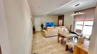 Flat  Carrer de mossèn andreu. Piso reformado con terraza !!!!