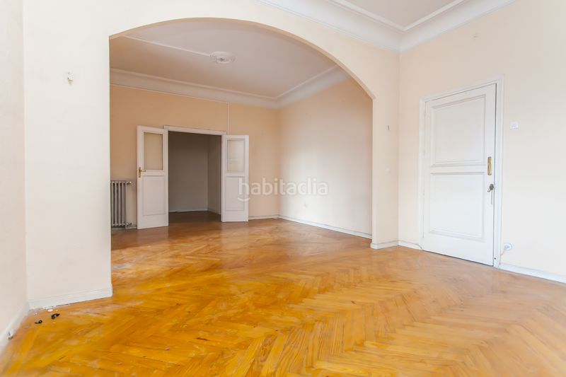 Foto adf8059d-910b-4909-9d17-fbfe51348c09. Pis a Castellana Madrid