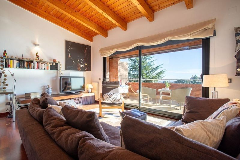 Foto 616f925a-2535-4f0a-bf88-34d3dc6b4a00. Casa pareada chalet adosado en venta en Castellvell del Camp