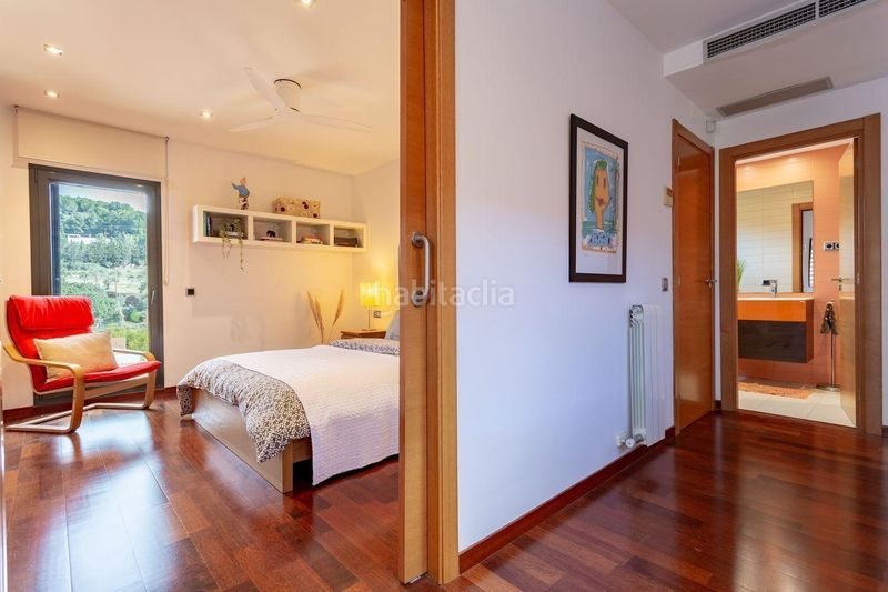 Foto ef1eab01-4d88-4b94-8e6f-aa3edcea948f. Casa pareada chalet adosado en venta en Castellvell del Camp