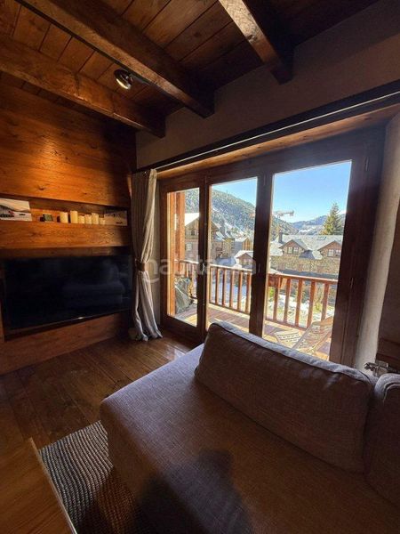 Foto 597c4cca-b01b-4341-880e-11dea4f3a6f2. Casa adossada amb aparcament a Soldeu-Incles Canillo