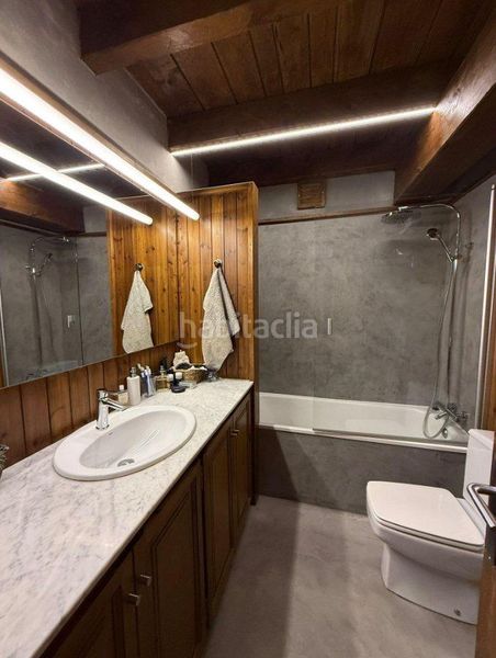 Foto b95893e5-84c3-4028-b3aa-982f050ccafc. Casa adossada amb aparcament a Soldeu-Incles Canillo