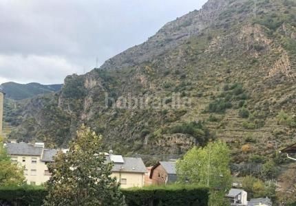 Foto db7f24e3-36b6-47ee-bf24-a5470dd316d0. Casa adossada amb aparcament a Sant Julià Sant Julià de Lòria