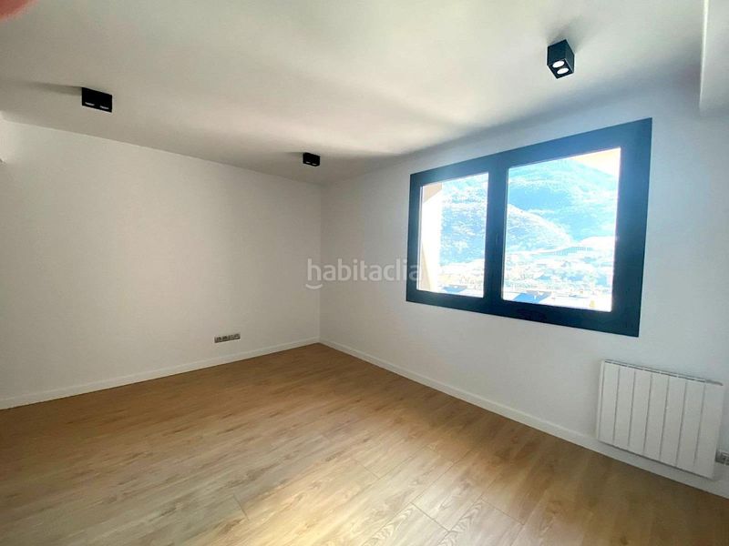 Foto 46d1d7f4-9703-4259-8b95-9e66ca837156. Àtic amb aparcament a Centro Andorra la Vella