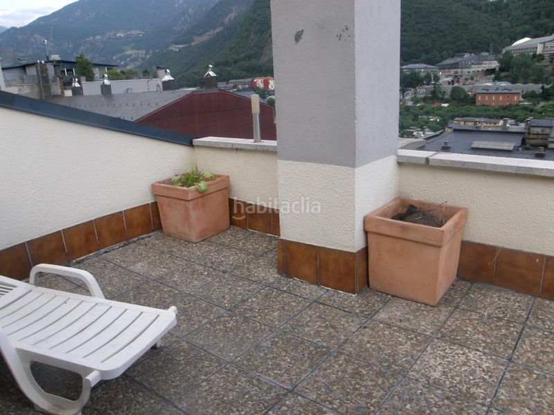 Foto 4c7f422a-f468-413f-a5fd-d2857e367998. Àtic amb aparcament a Centro Andorra la Vella