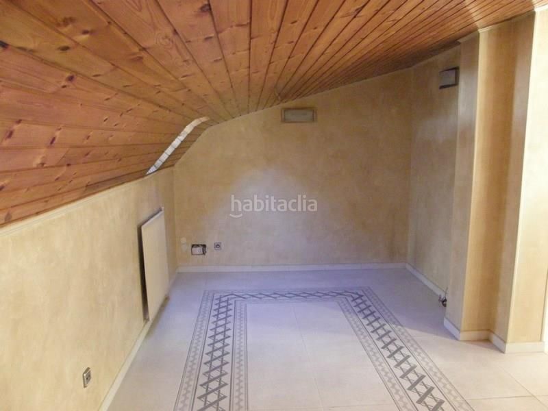 Foto 57e32d2d-e811-425d-b9e0-09b119764894. Àtic amb aparcament a Centro Andorra la Vella