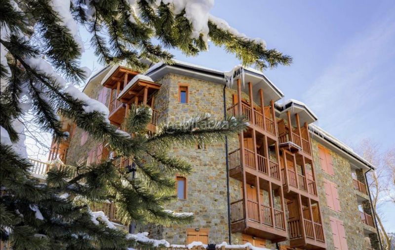 Foto bba8863a-bd74-442b-8196-fb54adb838d9. Pis amb calefacció aparcament a Soldeu-Incles Canillo