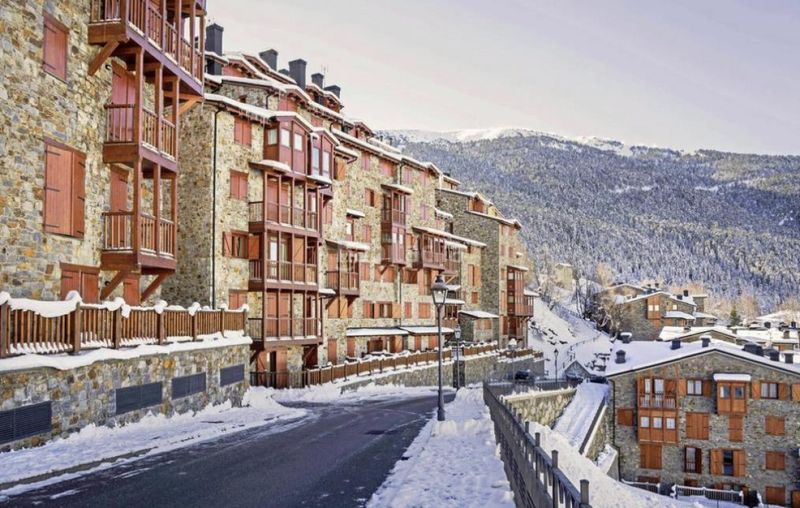 Foto f0cdedbe-6e3b-497d-9795-1c859461dee2. Pis amb calefacció aparcament a Soldeu-Incles Canillo