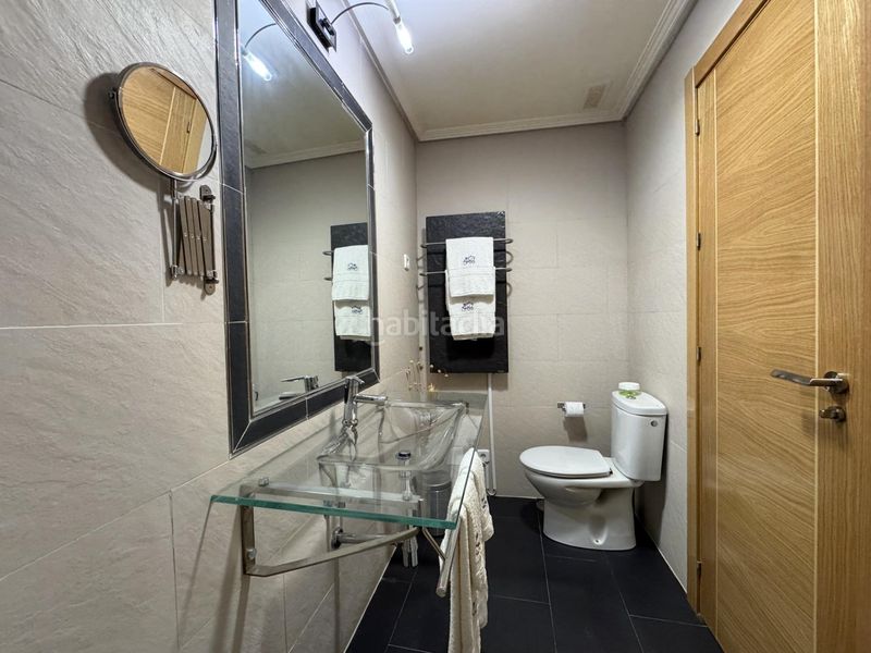 Foto c4b5d77b-91e4-46cd-8c1a-3ac056f84a3c. Casa adosada exclusivo chalet completamente reformado en Pradosegar