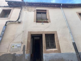 Planta baixa a Murallas. Oportunidad única en pleno corazón de ávila bajo de 107m2!