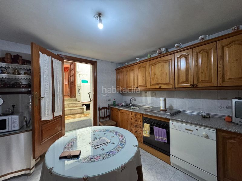 Foto 0a5f0b6a-ac8e-4b66-bb8e-a160e6eca108. Casa a avenida ramon y cajal 48 a Candeleda