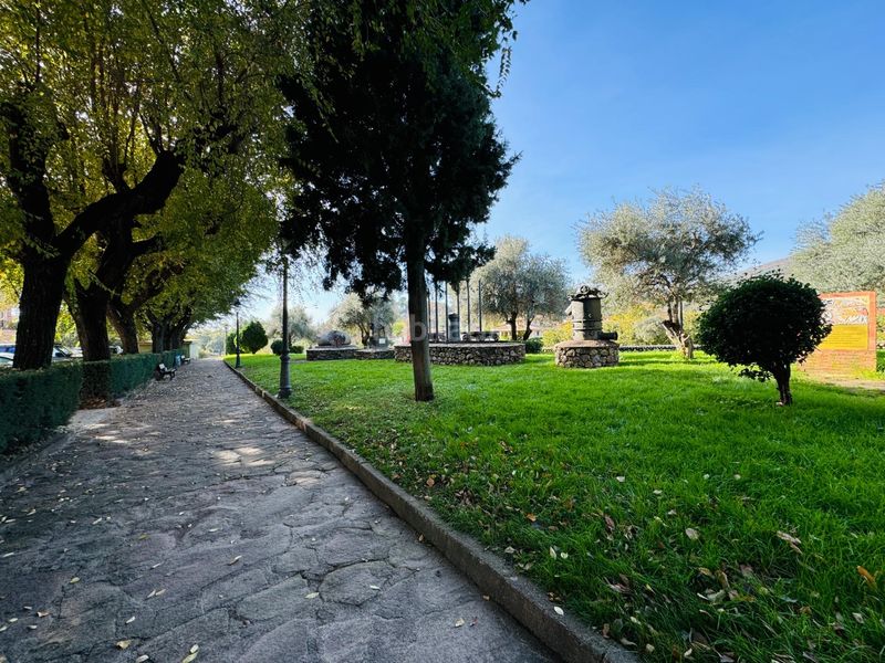 Foto f643c1e2-1ef4-4b98-95ce-f806acb7f296. Casa a avenida ramon y cajal 48 a Candeleda