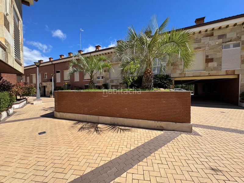 Foto 06c7d3bd-c803-4e77-aafa-e63ec0745eb4. Duplex avec parking piscine dans Candeleda