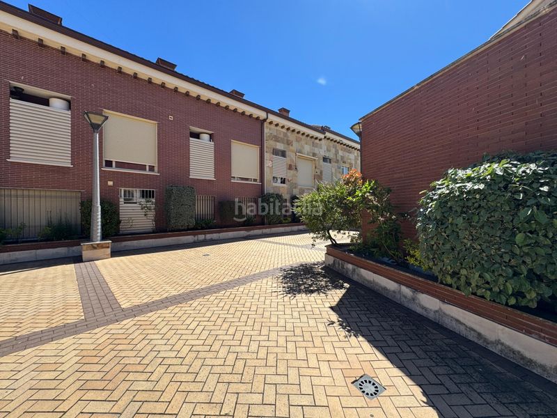 Foto 25f50226-d1d1-44f2-9a8d-3a048579719a. Duplex avec parking piscine dans Candeleda