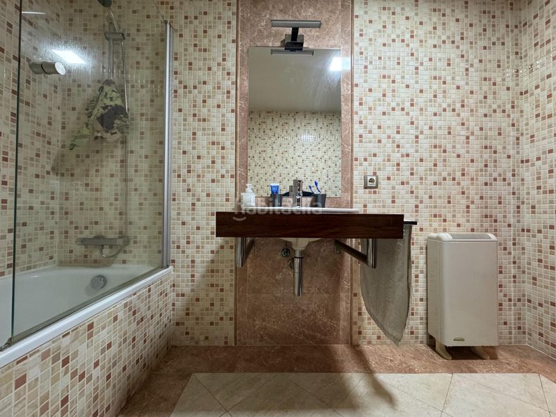 Foto 3144cfb3-f2f4-4dbd-aa22-82f1acd55769. Duplex avec parking piscine dans Candeleda