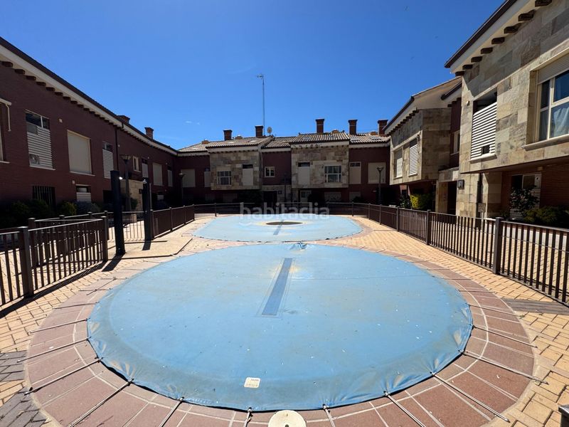 Foto b6b70aac-76ef-4aff-adb8-6e8b16b5fe8b. Duplex avec parking piscine dans Candeleda