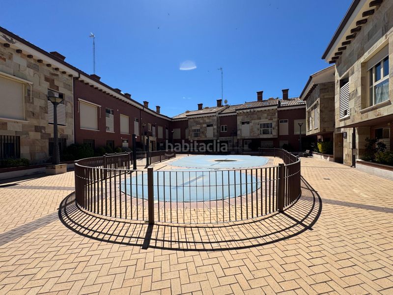 Foto c40365ad-3681-437f-8b1a-55df005fe4fa. Duplex avec parking piscine dans Candeleda