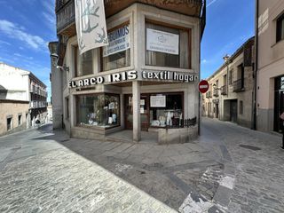 Local Comercial  Calle de bracamonte. Venta local comercial en pleno corazón de ávila