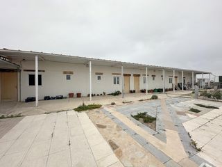 Maison à Narros de Saldueña. Inversión única, amplia parcela con edificación y estudios en ve