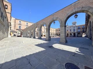 Appartement à Murallas. Piso con encanto en pleno mercado chico, el corazón de ávila