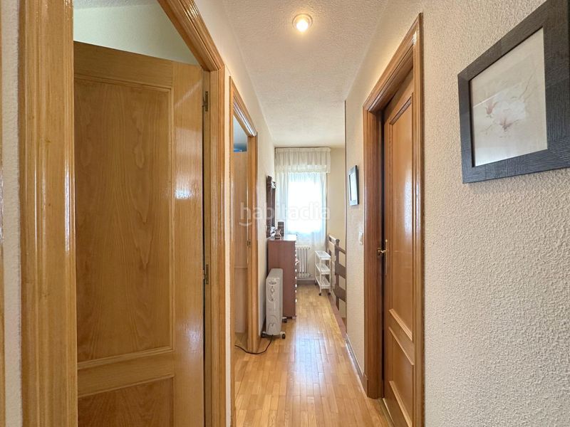 Foto b99a3d34-6bc5-4dd9-b031-3ba9f86024b7. Casa adossada amb calefacció aparcament a San Antonio Ávila