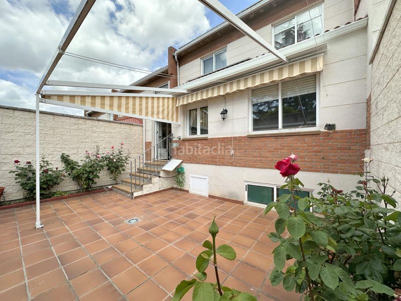 Foto de042f76-3b66-44c4-a287-2c7ee9643d4f. Casa adossada amb calefacció aparcament a San Antonio Ávila