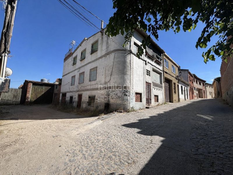 Foto 3dfcab5f-53e8-4899-99a0-63b216e8f071. Casa amb calefacció a Arévalo