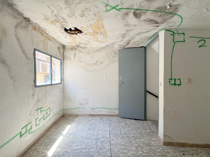 Foto 4f8e9e5e-88a8-45e3-8fc7-cbe01e348534. Casa aparellada a Candeleda
