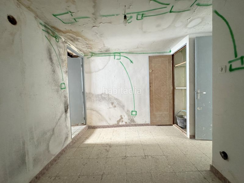 Foto c3a6f022-f281-415a-9cba-55f922c47e01. Casa aparellada a Candeleda