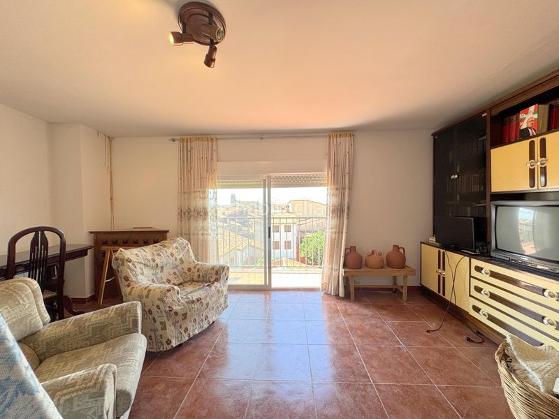 Foto b1078bc1-8c2b-4024-b686-0c6f44978713. Casa amb calefacció a Candeleda