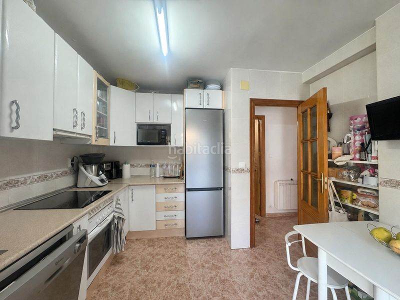 Foto 645882e2-f125-4b5d-b69d-faa049a08a6c. Flat with heating in Candeleda