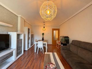 Etagenwohnung in Calle de la madreperla 16. Amplio y moderno piso en sonsoles, ávila