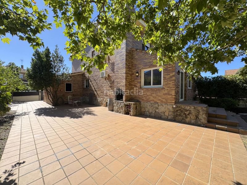 Foto 02543fb2-fad6-4889-b844-733b9ae2353e. Casa aparellada a Colmenarejo