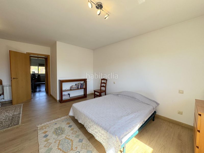 Foto bfc69886-e150-4b0f-ab00-47e0a6ba15c7. Casa aparellada a Colmenarejo