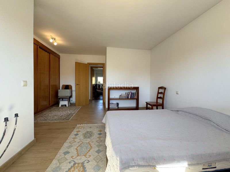 Foto cf11cd1f-506f-42ec-9e20-79801dd7839b. Casa aparellada a Colmenarejo
