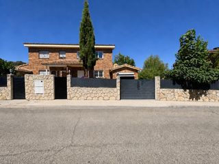 Towny house in Colmenarejo. Casa independiente en colmenarejo