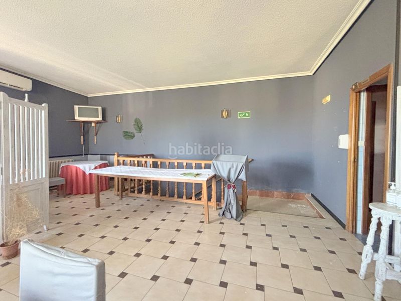 Foto b180c14b-4111-48ac-91d7-9da3b438958d. Edificio oportunidad unica, amplio inmueble en venta con potencial residencial en Muñogalindo